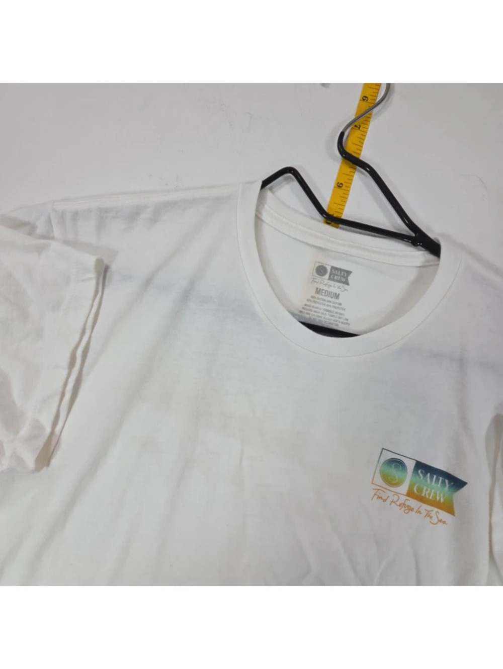 Salty Crew short-sleeve crewneck t-shirt medium